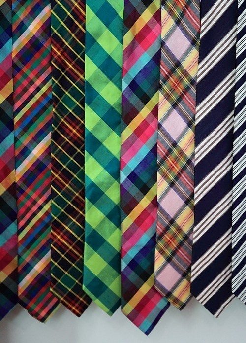Färgglada slipsar