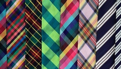Färgglada slipsar