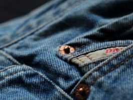 Vad Är Den Lilla Fickan På Jeans Till För