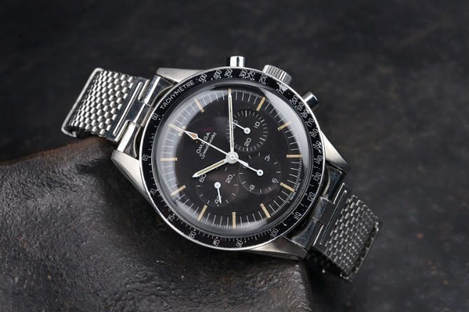 köpa begagnad klocka omega speedmaster