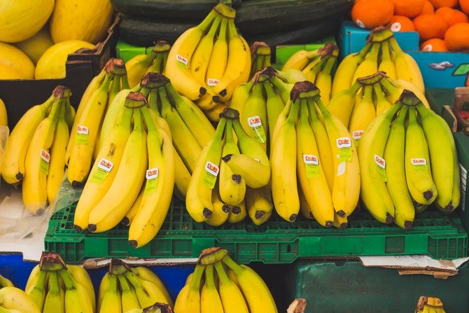 äta nyttigt ute på restaurang banan