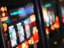 slots med orangea knappar