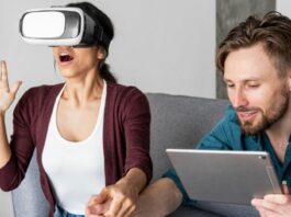 man kvinna vr headset