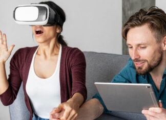 man kvinna vr headset