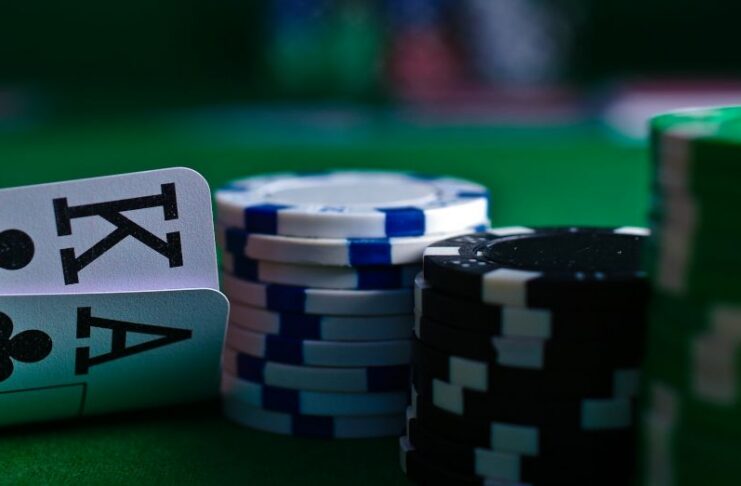 Så Jämför Isländska Spelare Casinobonusar – Tipsen De Flesta Missar poker marker och spelkort
